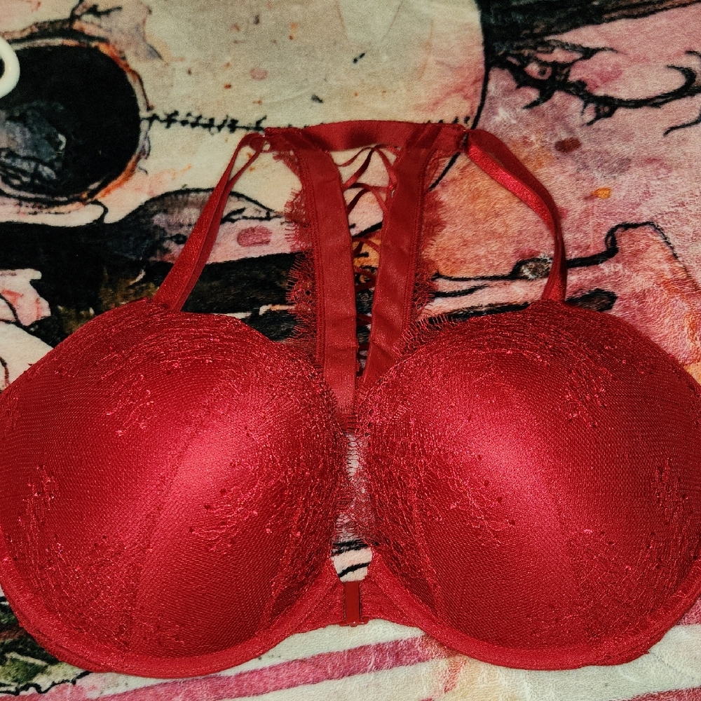Victoria's Secret Bold Red Lace Bra